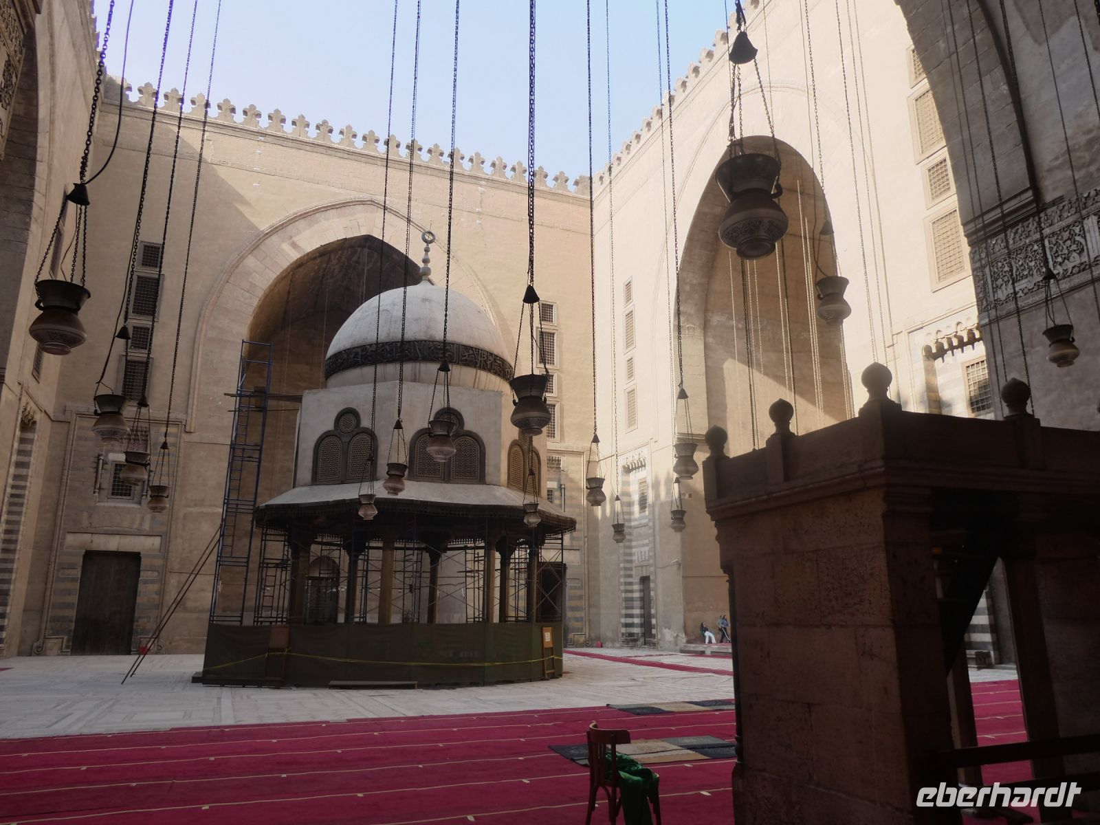 in der Sultan Hassan Moschee &ndash; &copy; Gina Egenolf (Eberhardt TRAVEL)