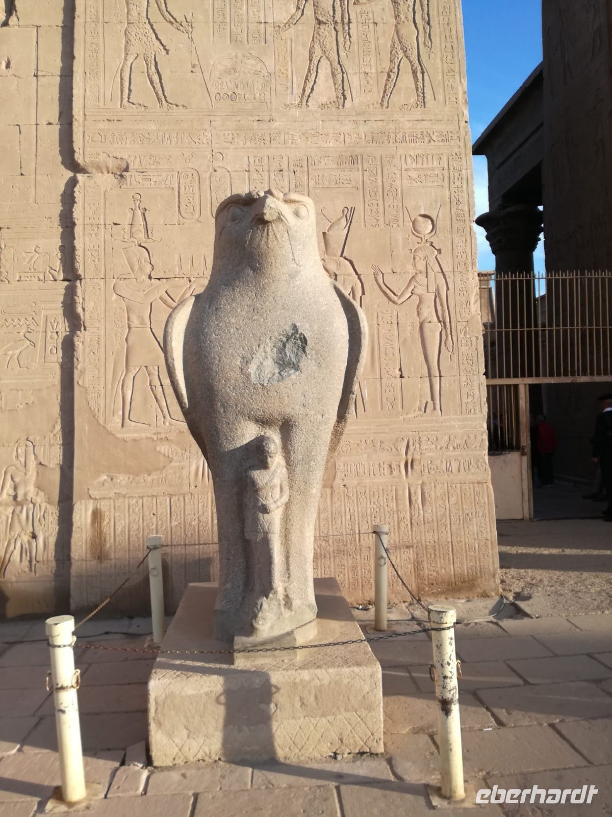 Horus-Tempel: Falkengott Horus &ndash; &copy; Anne-Katrin Müller (Eberhardt TRAVEL)