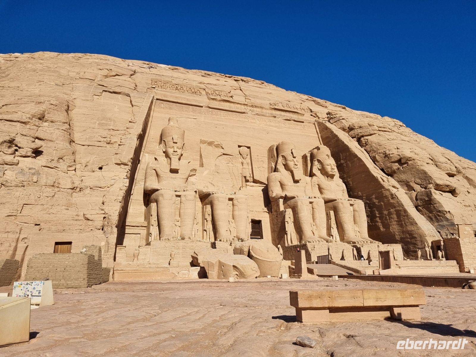 Felsentempel von Abu Simbel (Großer Tempel zum Ruhm Ramses II.) &ndash; &copy; Katrin Deutschbein (Eberhardt TRAVEL)