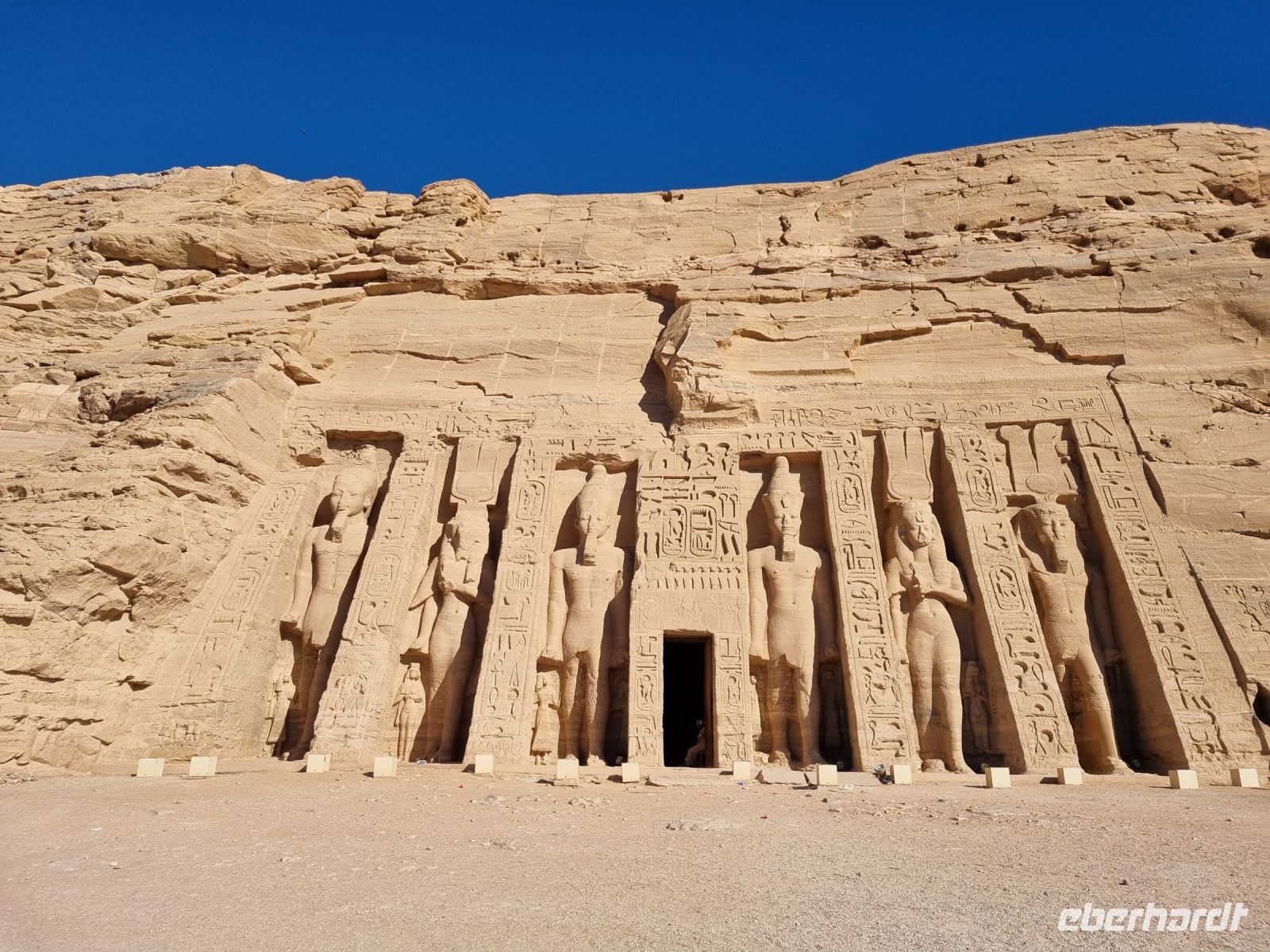 Felsentempel von Abu Simbel (Hathor-Tempel der Nefertari) &ndash; &copy; Katrin Deutschbein (Eberhardt TRAVEL)