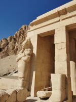 Am Hatschepsuttempel &ndash; &copy; Simone Willner (Eberhardt TRAVEL)