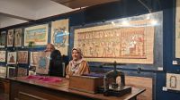 Erklärung Herstellung Papyrus in Assuan &ndash; &copy; Anette Rietz (Eberhardt TRAVEL)