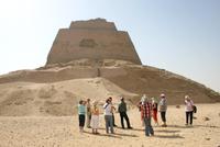 Meidum_Pyramide &ndash; &copy; Kristin Weigel (Eberhardt TRAVEL)