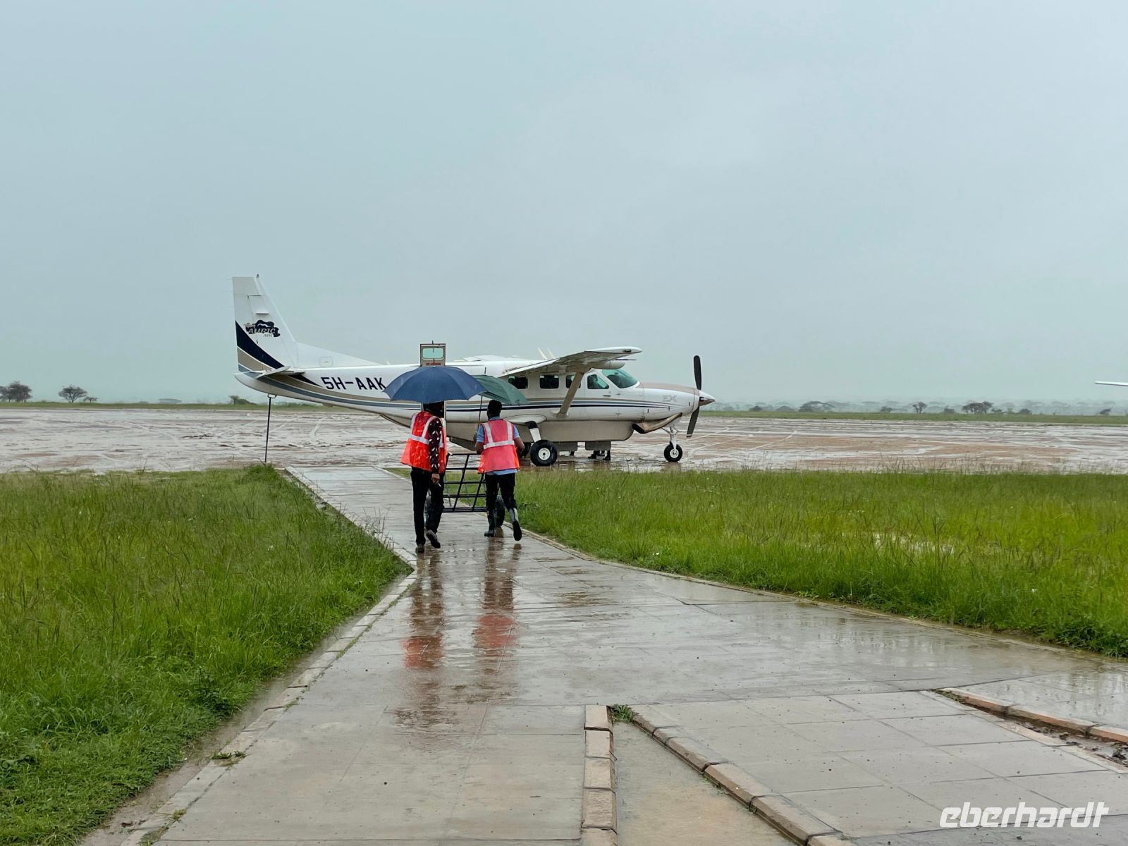 Weiterflug vom Serengeti Nationalpark nach Sansibar &ndash; &copy; Jacob Spangenberg (Eberhardt TRAVEL)
