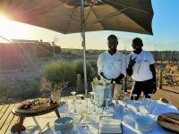 00093 Namibia - Fish River Canyon - Jahreswechsel 2022/23 - Sektbar &ndash; &copy; Annett Müller (Eberhardt TRAVEL)
