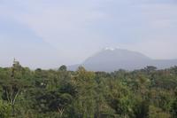 Der Kili zeigt uns seine Spitze... &ndash; &copy; Isabel Braksiek (Eberhardt TRAVEL)