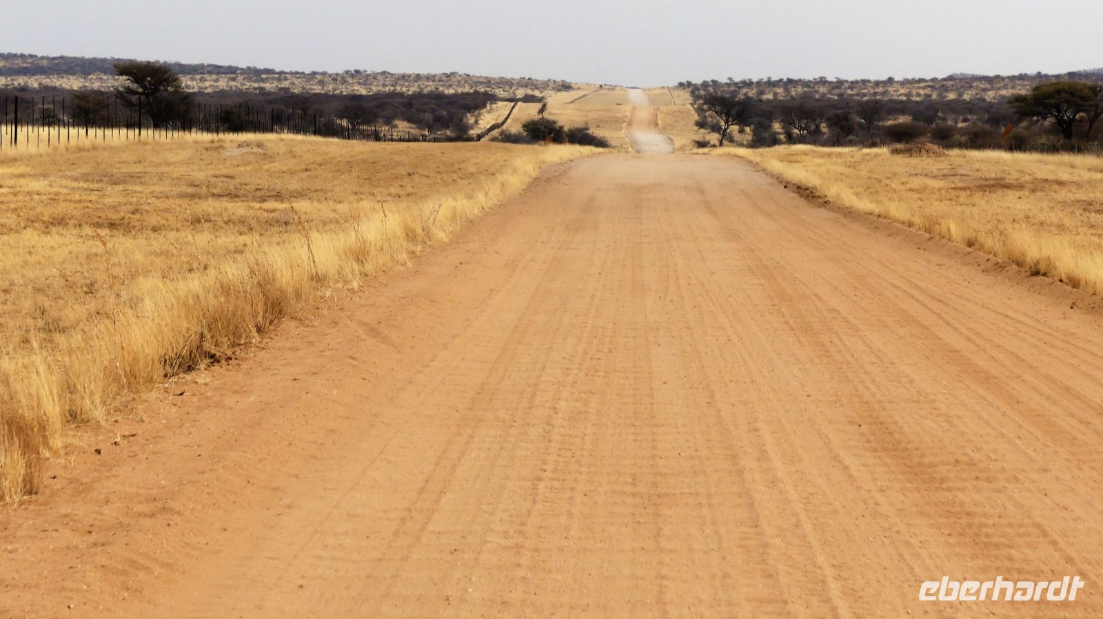 Unterwegs in Namibia - Sandpiste &ndash; &copy; Annett Müller (Eberhardt TRAVEL)