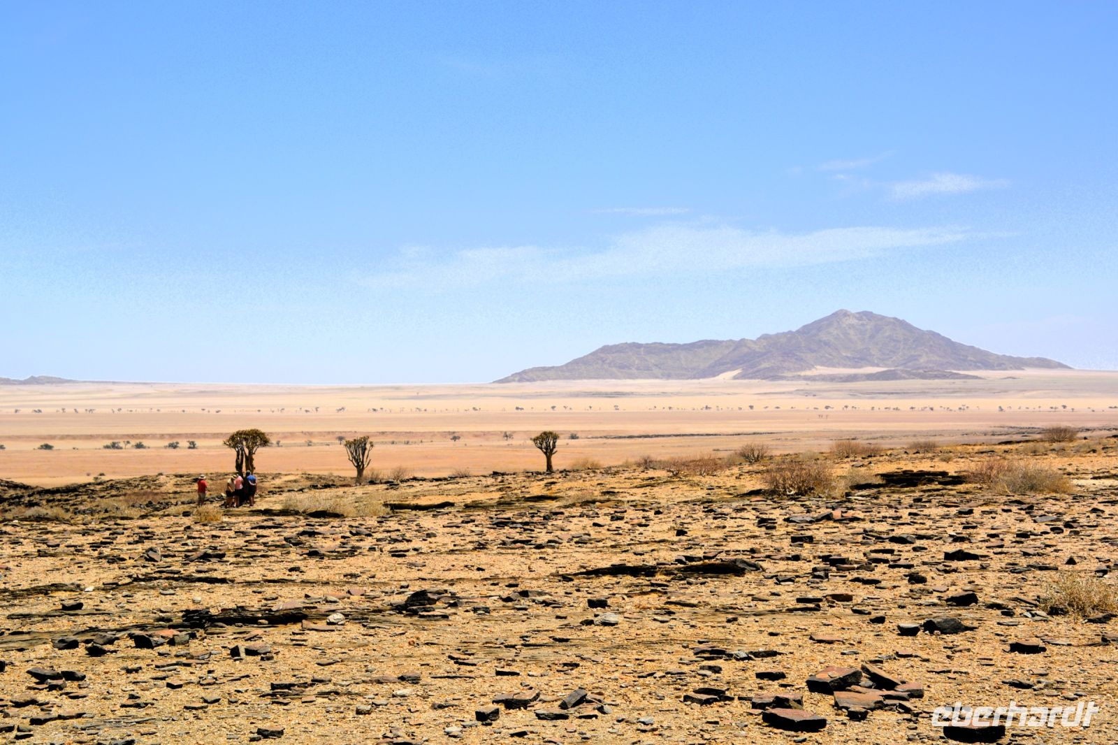 Straße Richtung Walvisbay &ndash; &copy; Gina Egenolf (Eberhardt TRAVEL)