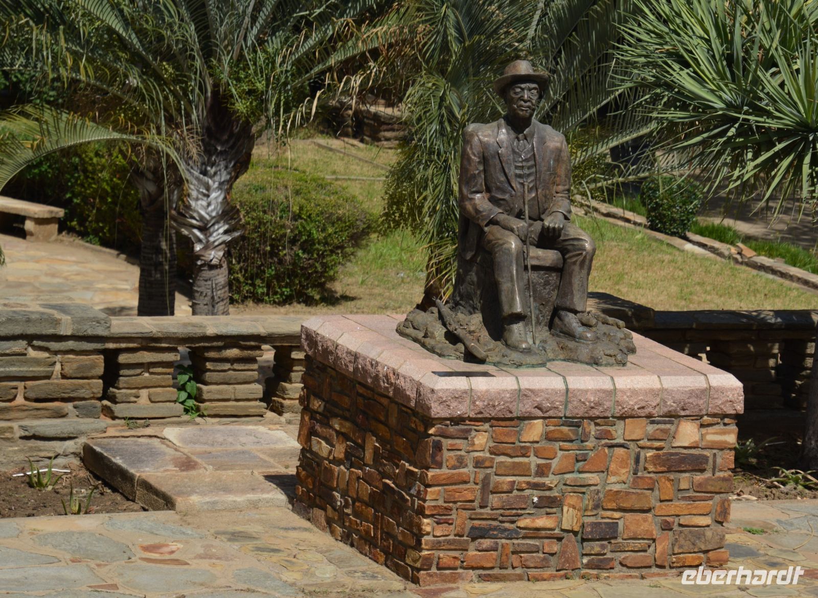 Hosea Kutako im Parlamentsgarten (Windhoek) &ndash; &copy; Gina Egenolf (Eberhardt TRAVEL)