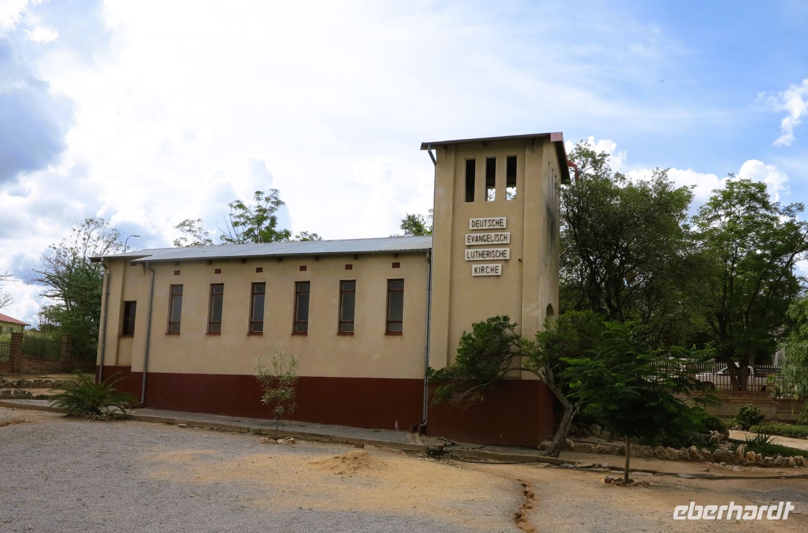 35 Die Kirche in Outjo &ndash; &copy; Burkhard Herpich (Eberhardt TRAVEL)