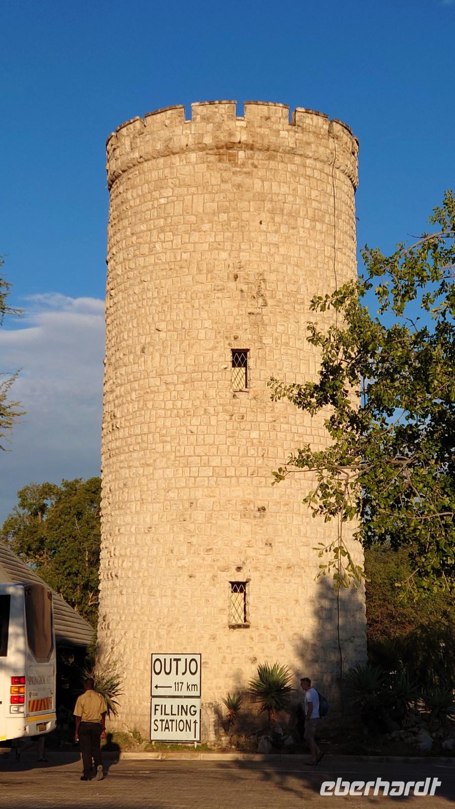 62 Wasser- und Aussichtsturm Okaukuejo &ndash; &copy; Burkhard Herpich (Eberhardt TRAVEL)