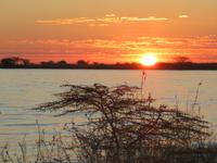 Pirschfahrt in der Sowa Pfanne - Sonnenuntergang &ndash; &copy; Annette Weise (Eberhardt TRAVEL)