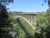 Victoria Wasserfälle - Eisenbahnbrücke zwischen Simbabwe und Sambia &ndash; &copy; Annette Weise (Eberhardt TRAVEL)