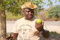 Jonas und Monkey Orange &ndash; &copy; Susanne Schirmann (Eberhardt TRAVEL)