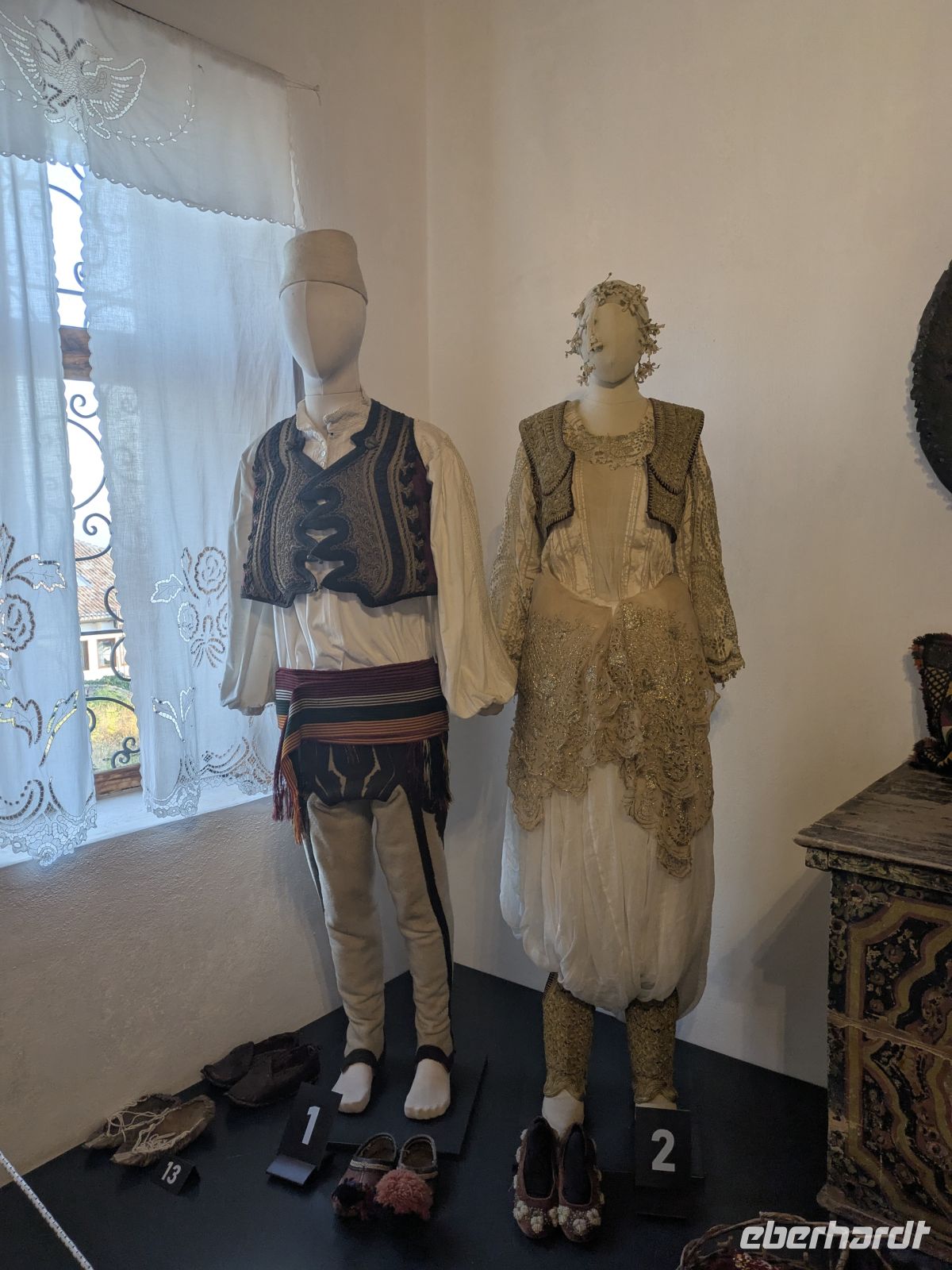 Hochzeitsgewänder &ndash; &copy; Günter Thomas Menzel (Eberhardt TRAVEL)