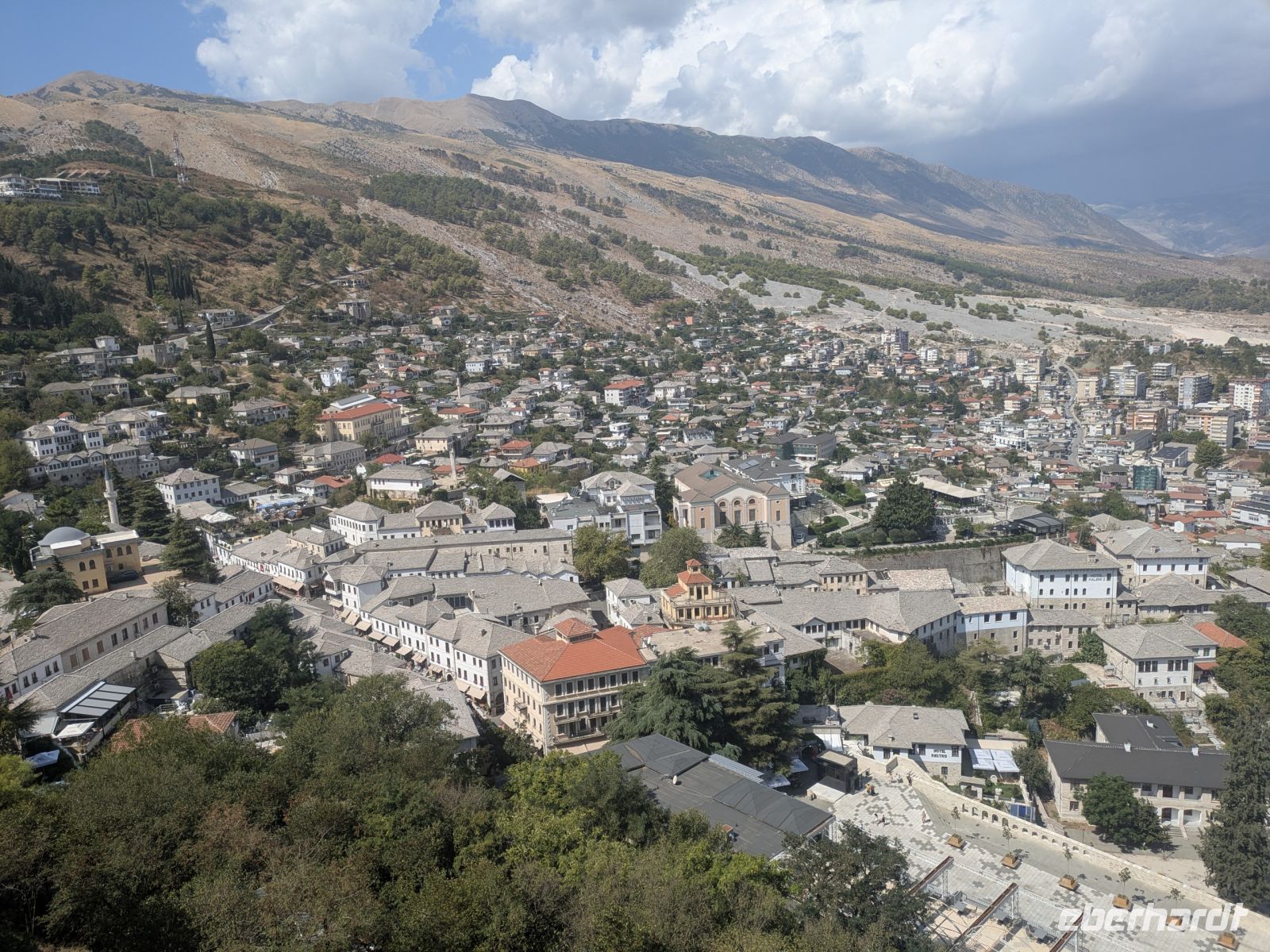 Blick auf Gjirokaster 1 &ndash; &copy; Günter Thomas Menzel (Eberhardt TRAVEL)