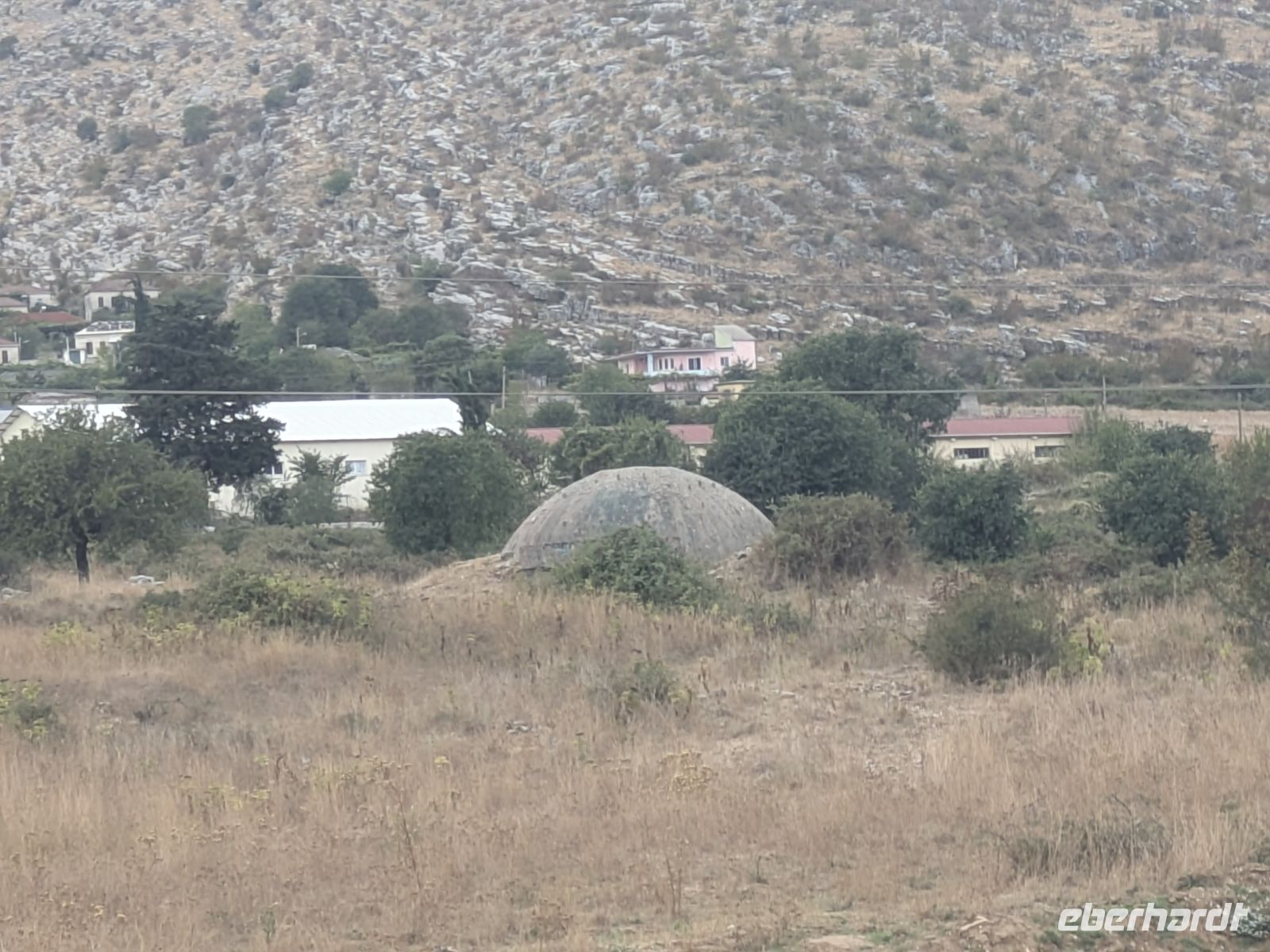 Einer der vielen Bunker Albaniens &ndash; &copy; Günter Thomas Menzel (Eberhardt TRAVEL)
