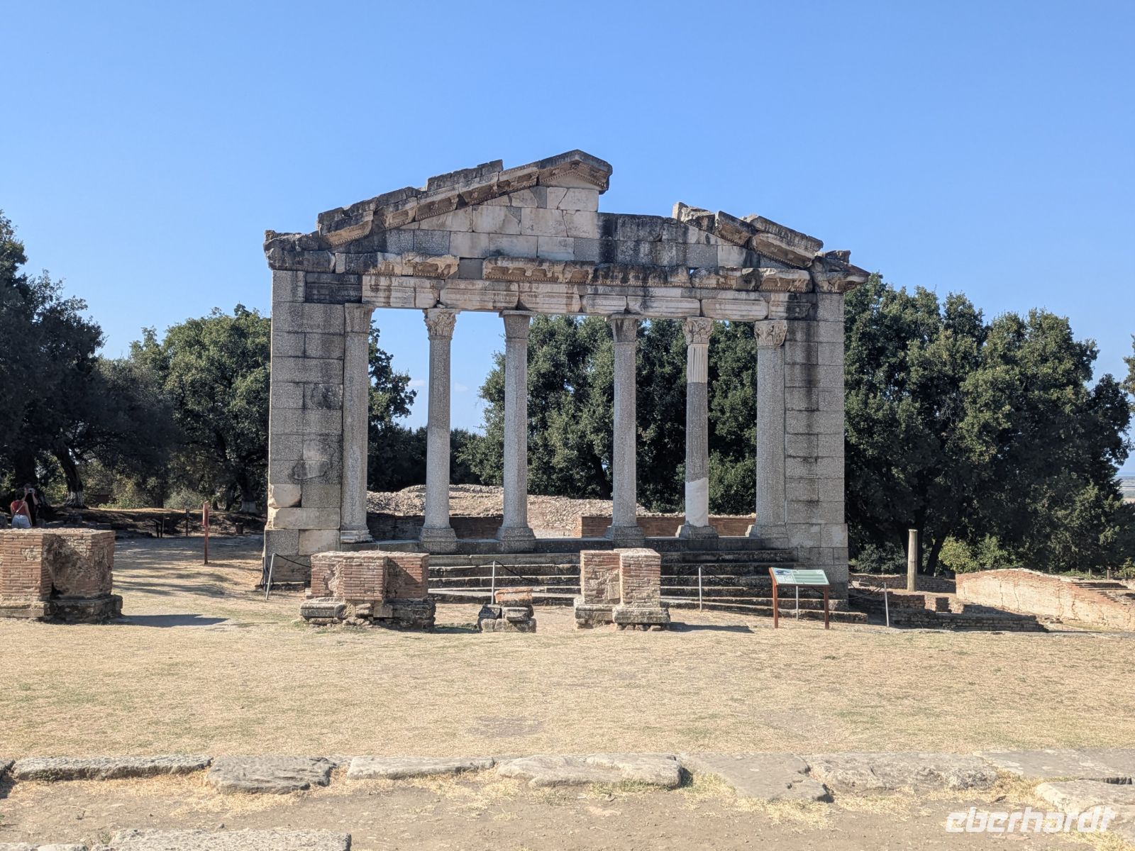 Tempel in Apollonia &ndash; &copy; Günter Thomas Menzel (Eberhardt TRAVEL)