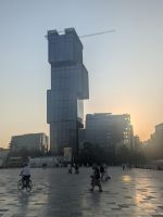 Beeindruckende Architektur am Skanderbeg Platz 1