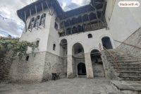 Hof des Skenduli Hauses &ndash; &copy; Günter Thomas Menzel (Eberhardt TRAVEL)