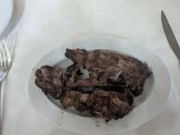 Köstliches Ziegenfleisch auf der Passhöhe von ca. 1.000 m &ndash; &copy; Günter Thomas Menzel (Eberhardt TRAVEL)