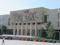 Tirana &ndash; &copy; Sylvia Sann (Eberhardt TRAVEL)