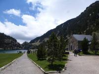 Núria - am See &ndash; &copy; Betina Marinow (Eberhardt TRAVEL)