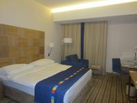 Hotelzimmer im Park Inn Hotel in Muskat &ndash; &copy; Madlen Lippe (Eberhardt TRAVEL)