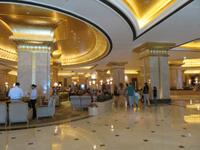 Dubai - Oman -  Ausflug nach Abu Dhabi -  Hotel Emirates Palace &ndash; &copy; Annette Weise (Eberhardt TRAVEL)