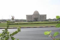 0089 am Koran-Kreisverkehr in Sharjah &ndash; &copy; Patrick Fritzsche (Eberhardt TRAVEL)