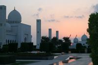0234 Abendstimmung an der Scheich-Zayed-Moschee in Abu Dhabi &ndash; &copy; Patrick Fritzsche (Eberhardt TRAVEL)
