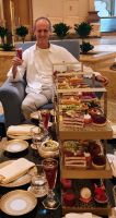 Emirates Palace Hotel - Teestunde - das gefällt auch dem RL &ndash; &copy; Jens Petzoldt (Eberhardt TRAVEL)