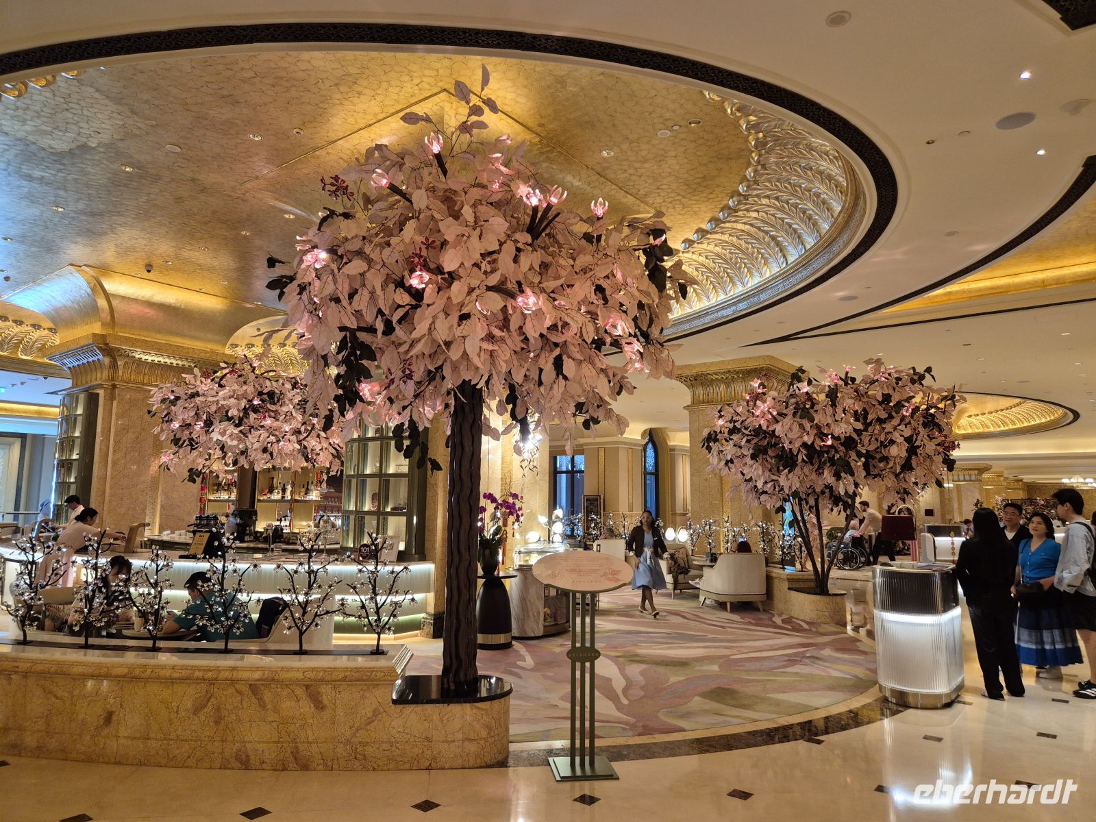 Tea Time im Emirates Palace &ndash; &copy; Frank Nimschowski (Eberhardt TRAVEL)