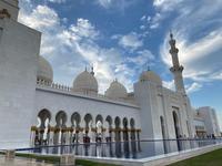 Große Mosche von Abu Dhabi - Scheich-Zayid-Moschee &ndash; &copy; Marianne Förster (Eberhardt TRAVEL)