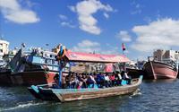 Quirliges Leben auf dem Creek, die Abras sind immer voll beladen, Dubai &ndash; &copy; Simone Willner (Eberhardt TRAVEL)