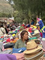 Auch Hüte sind sehr gefragt &ndash; &copy; Birgit Kirchner (Eberhardt TRAVEL)