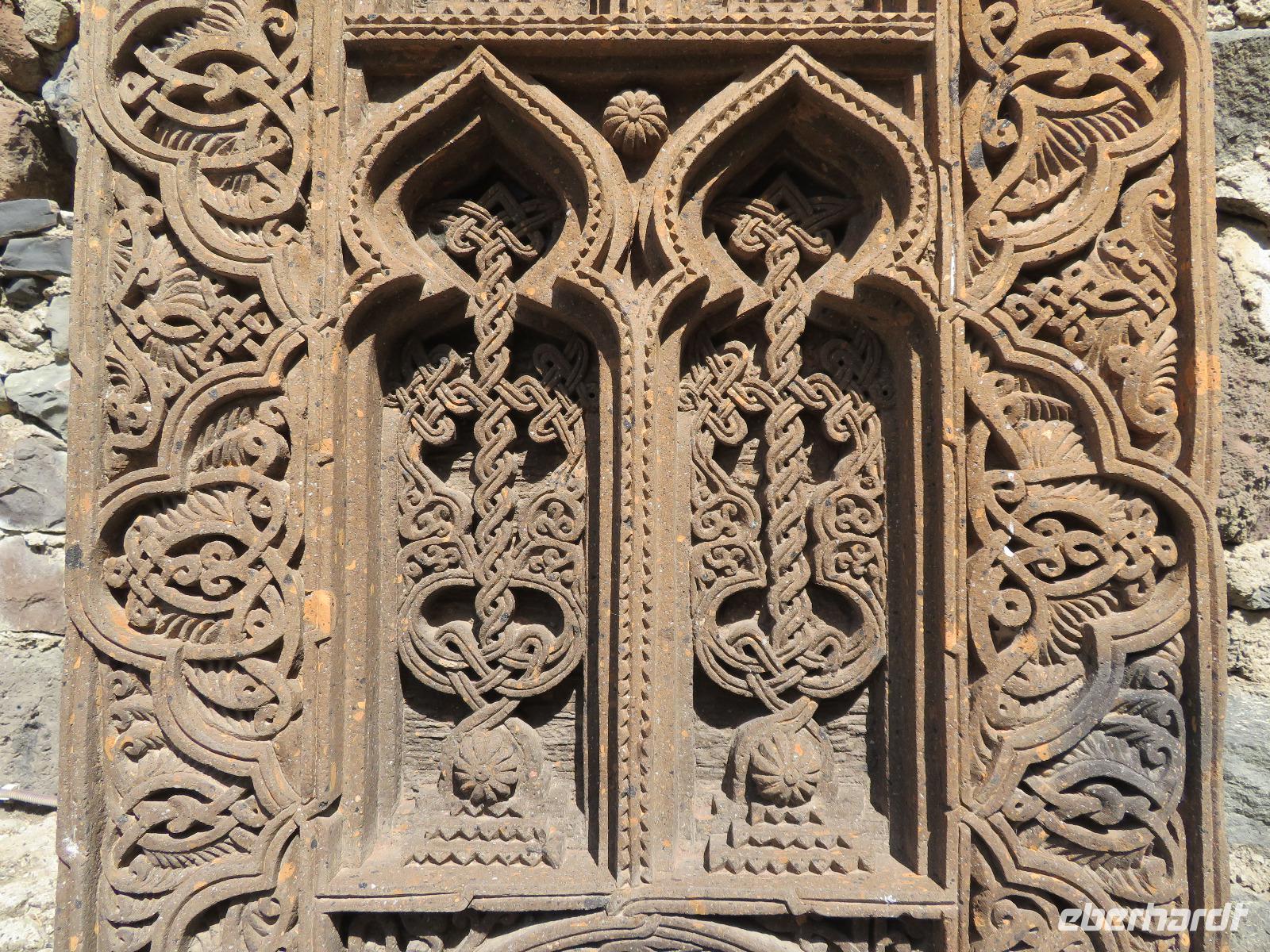 Kreuzstein Geghard &ndash; &copy; Jürgen Schmeißer (Eberhardt TRAVEL)