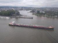 Koblenz - Blick aus der Gondel auf das Deutsche Eck &ndash; &copy; Hans-Joachim Trutz (Eberhardt TRAVEL)