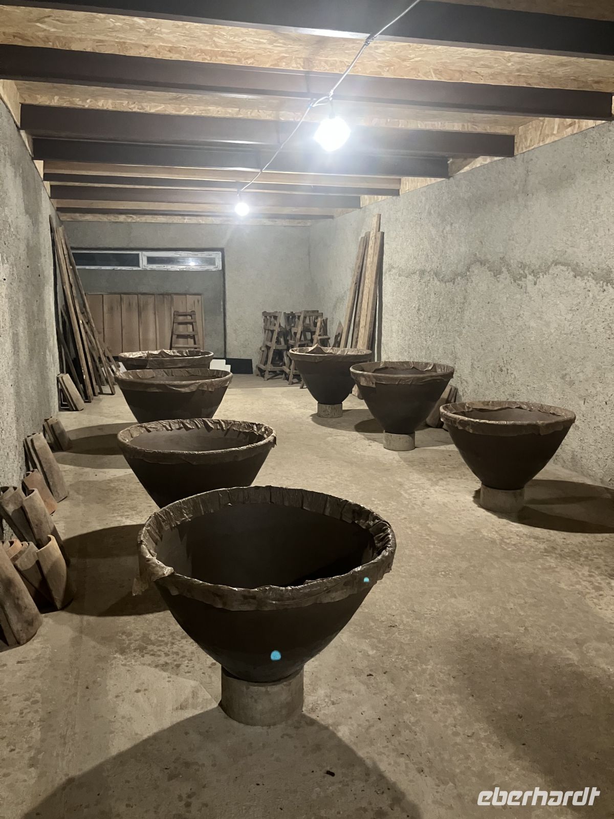 Vorbereitung für den Weinprozess  &ndash; &copy; Mathias Schirmer (Eberhardt TRAVEL)