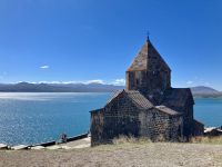 Kloster und See &ndash; &copy; Mathias Schirmer (Eberhardt TRAVEL)