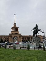 der Hauptbahnhof von Jerewan &ndash; &copy; Mathias Schirmer (Eberhardt TRAVEL)