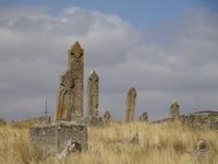 Maraza/Gobustan: Friedhof &ndash; &copy; Inge Bily (Eberhardt TRAVEL)