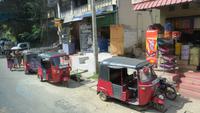 0576 Kandy - TUK-TUKs &ndash; &copy; Annette Weise (Eberhardt TRAVEL)