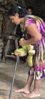66 Trennung der Kokosnuss &ndash; &copy; Susanne Schirmann (Eberhardt TRAVEL)