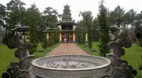 0241 Hue - Thien Mu &ndash; &copy; Peter Möbius (Eberhardt TRAVEL)