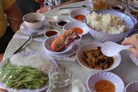 0420a Mekong -Einhorninsel-Mittag bei Familie.JPG &ndash; &copy; Peter Möbius (Eberhardt TRAVEL)