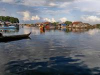 0483 Tonle Sap -Schwimmendes Dorf Mechrey.jpg &ndash; &copy; Peter Möbius (Eberhardt TRAVEL)