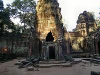 0500 Sonne über Ta Prohm.jpg &ndash; &copy; Peter Möbius (Eberhardt TRAVEL)
