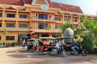 0561 Siem Reap - mit Tuk-Tuks durch den Tag.jpg &ndash; &copy; Peter Möbius (Eberhardt TRAVEL)