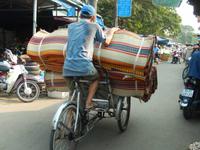 Teppichtransport Vietnam &ndash; &copy; Laura Schwanitz (Eberhardt TRAVEL)